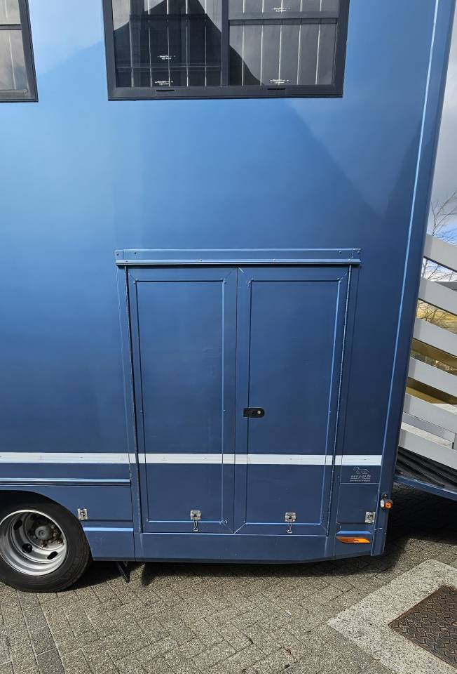 Camion per Cavalli Mercedes ATEGO 2013 Occasione