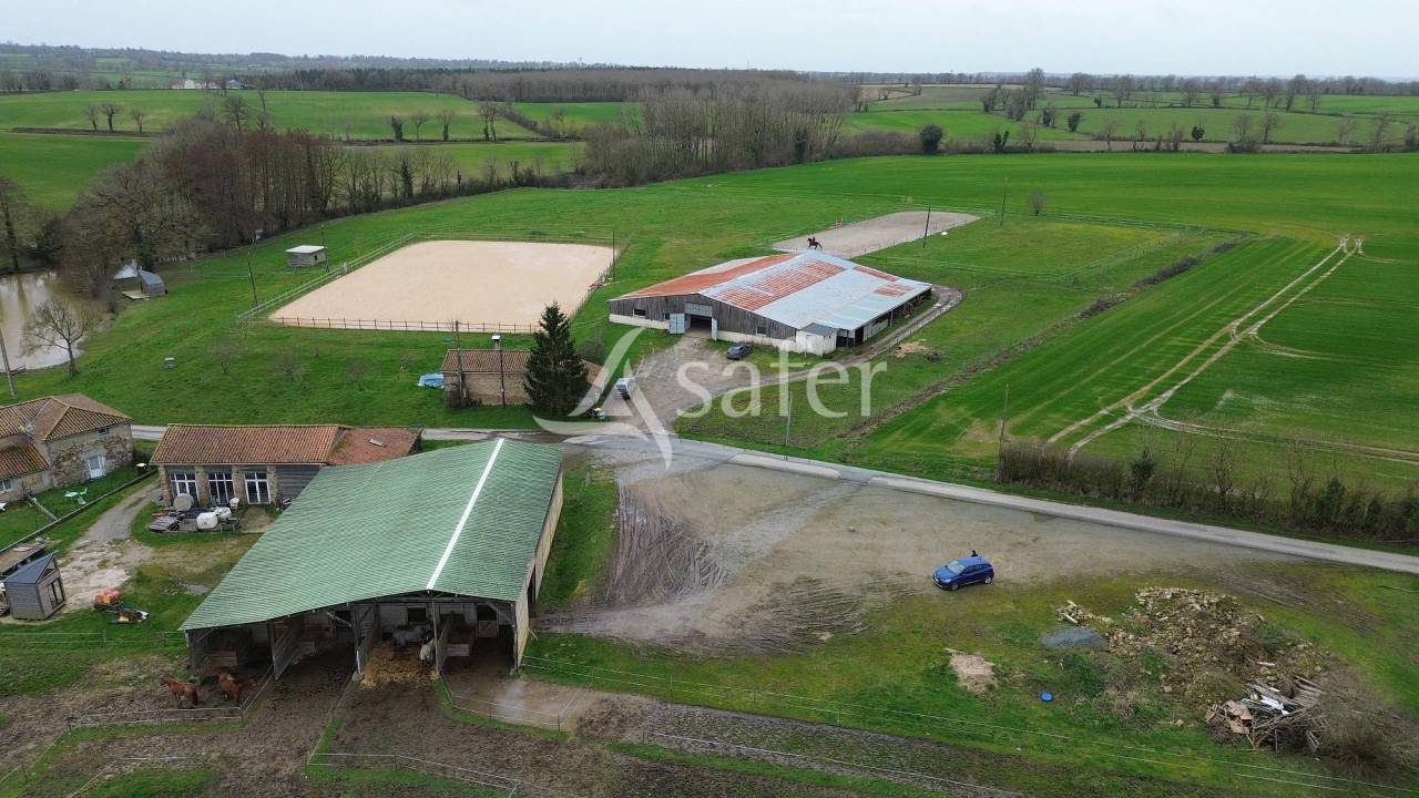 Propriet&agrave; equestre In vendita Deux-S&egrave;vres