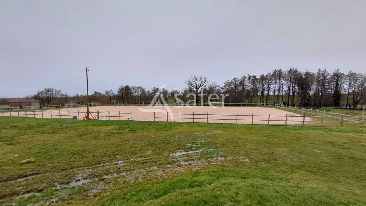 Propriet&agrave; equestre In vendita Deux-S&egrave;vres
