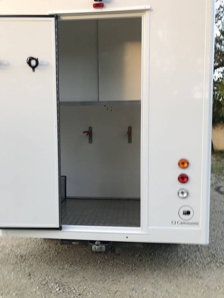 Van per Cavalli Renault  2015 Occasione