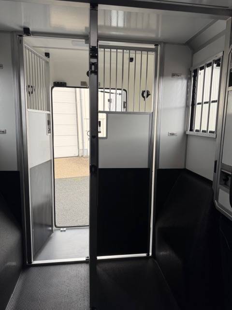 Van per Cavalli AKX Renault Master 2026 Nuovo