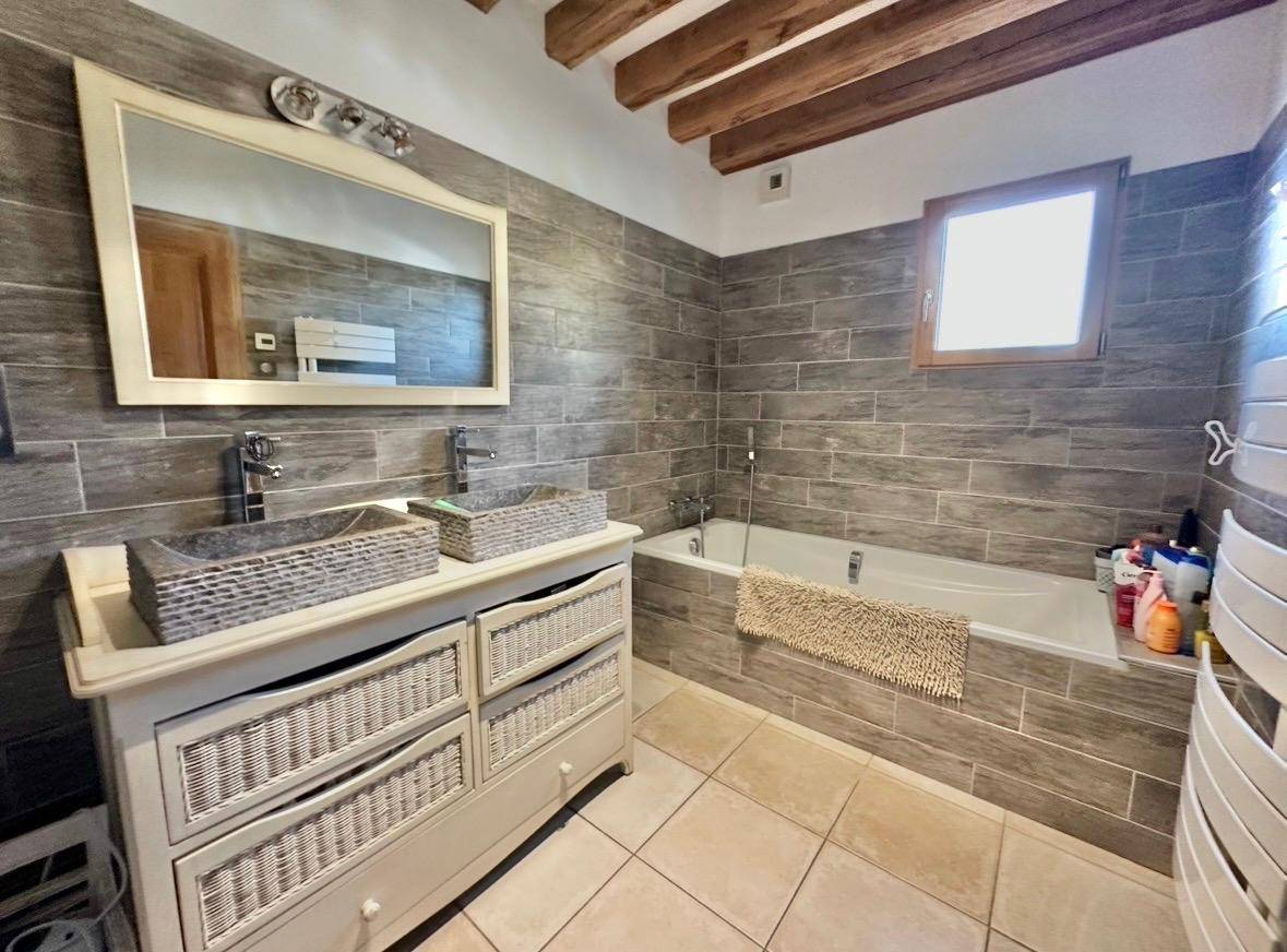 Propriet&agrave; equestre In vendita Eure