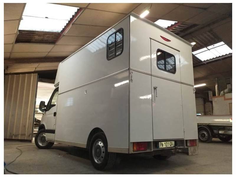 Van per Cavalli Renault Master II 2006 Occasione