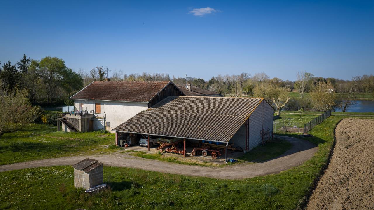 Propriet&agrave; equestre In vendita Gironde