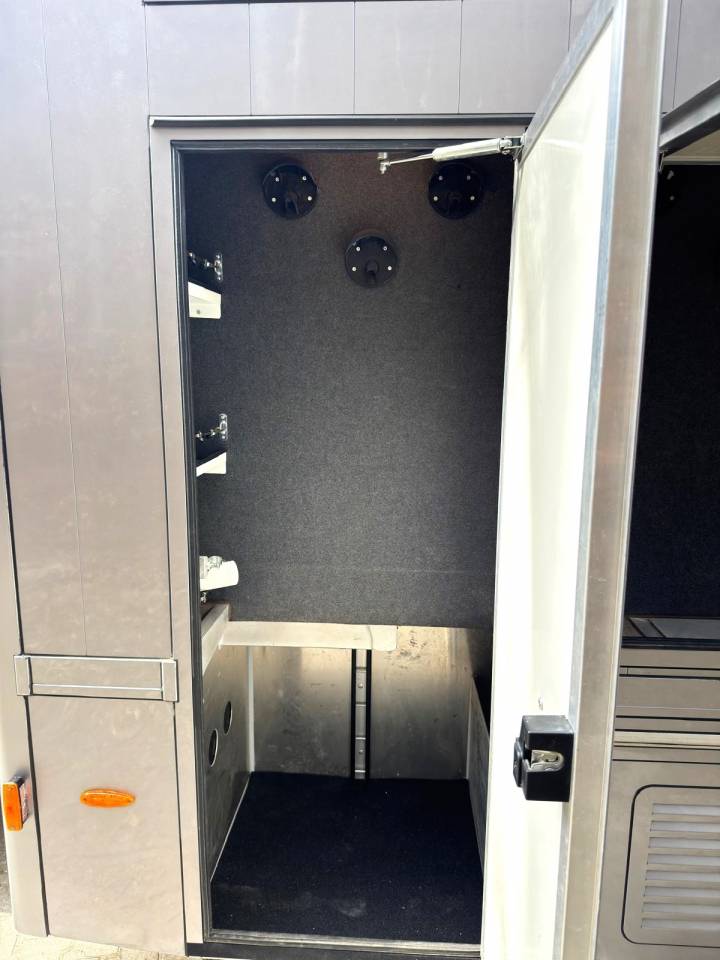 Camion per Cavalli Mercedes MERCEDES-BENZ 0 Occasione