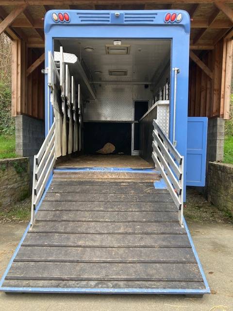 Camion per Cavalli Renault 44HH1 2011 Occasione