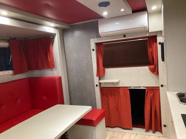 Camion per Cavalli Renault 44HH1 2011 Occasione