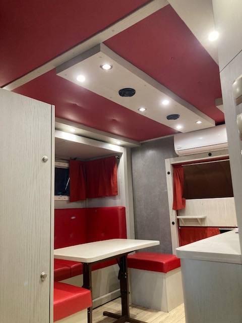 Camion per Cavalli Renault 44HH1 2011 Occasione