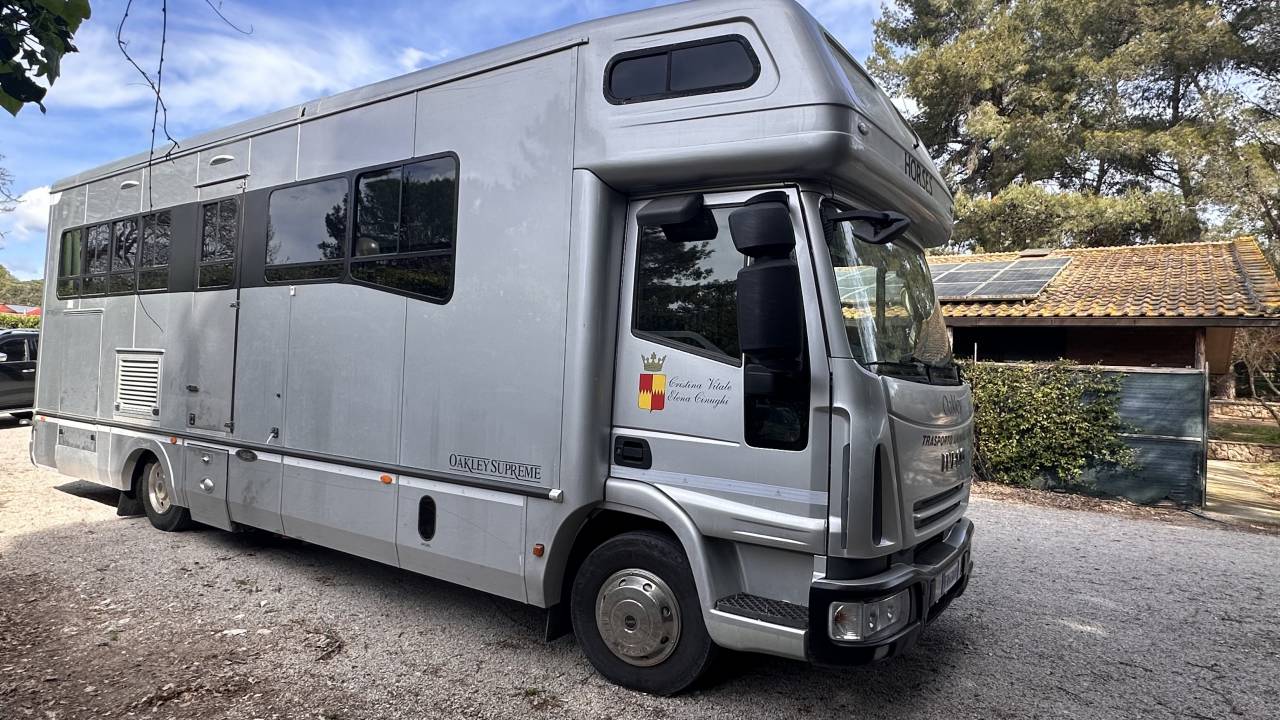 VAN IVECO OAKLEY 4 cavalli con living 