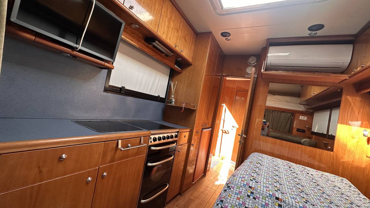 VAN IVECO OAKLEY 4 cavalli con living 