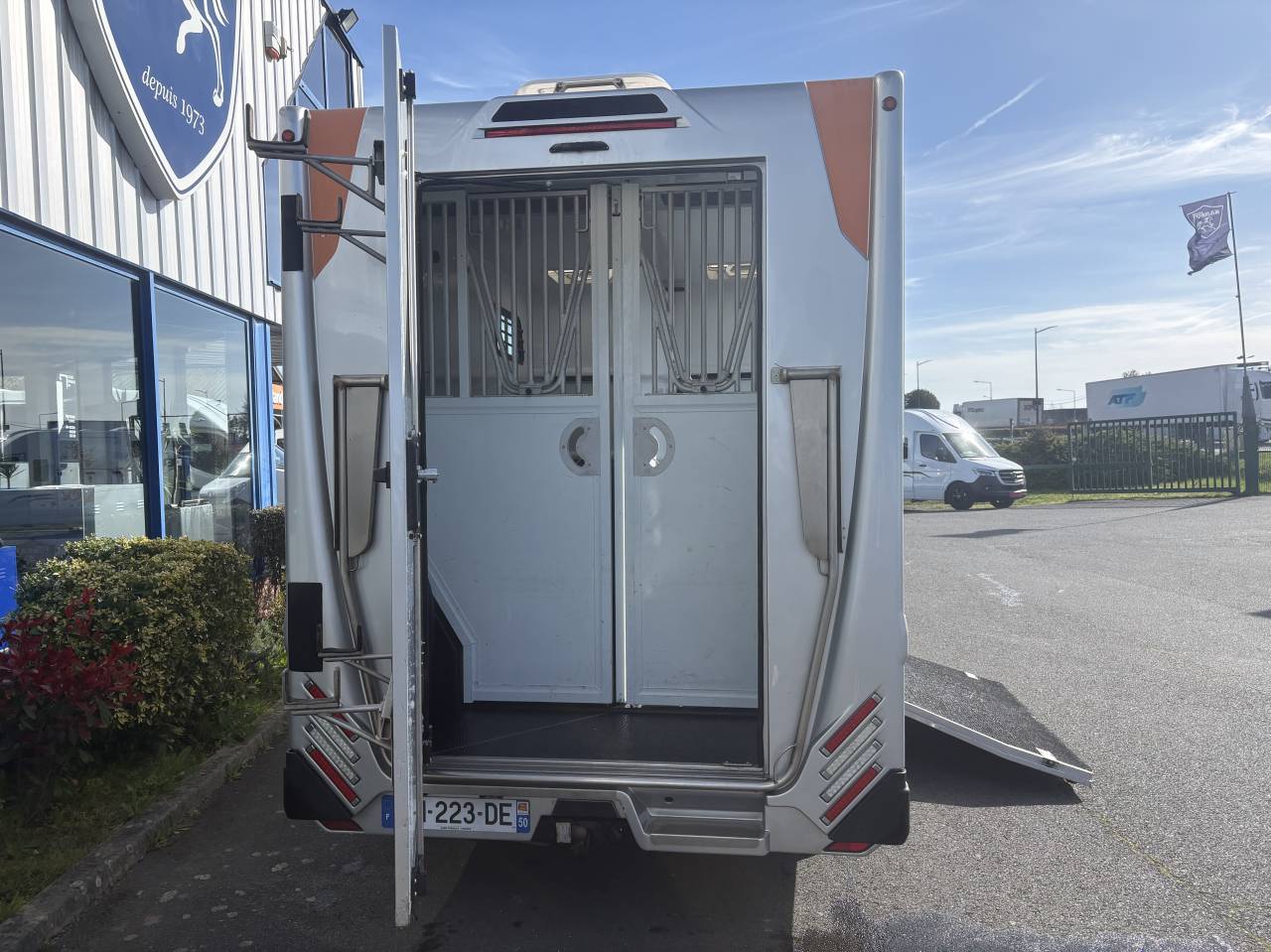 Van per Cavalli Theault STALLES  2019 Occasione