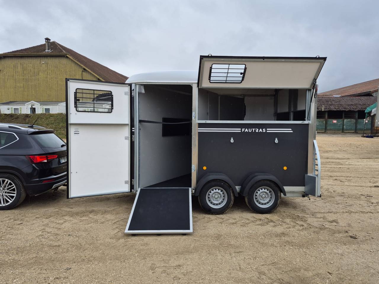 Trailer Fautras Oblic X2 2 Cavalli 2026 Nuovo