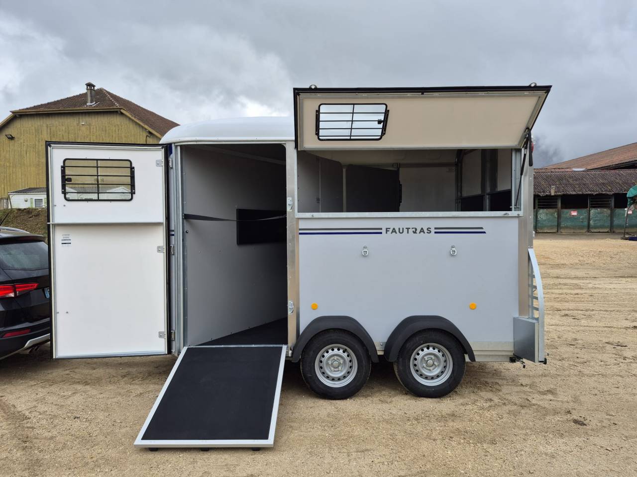Trailer Fautras Oblic X2 2 Cavalli 2026 Nuovo