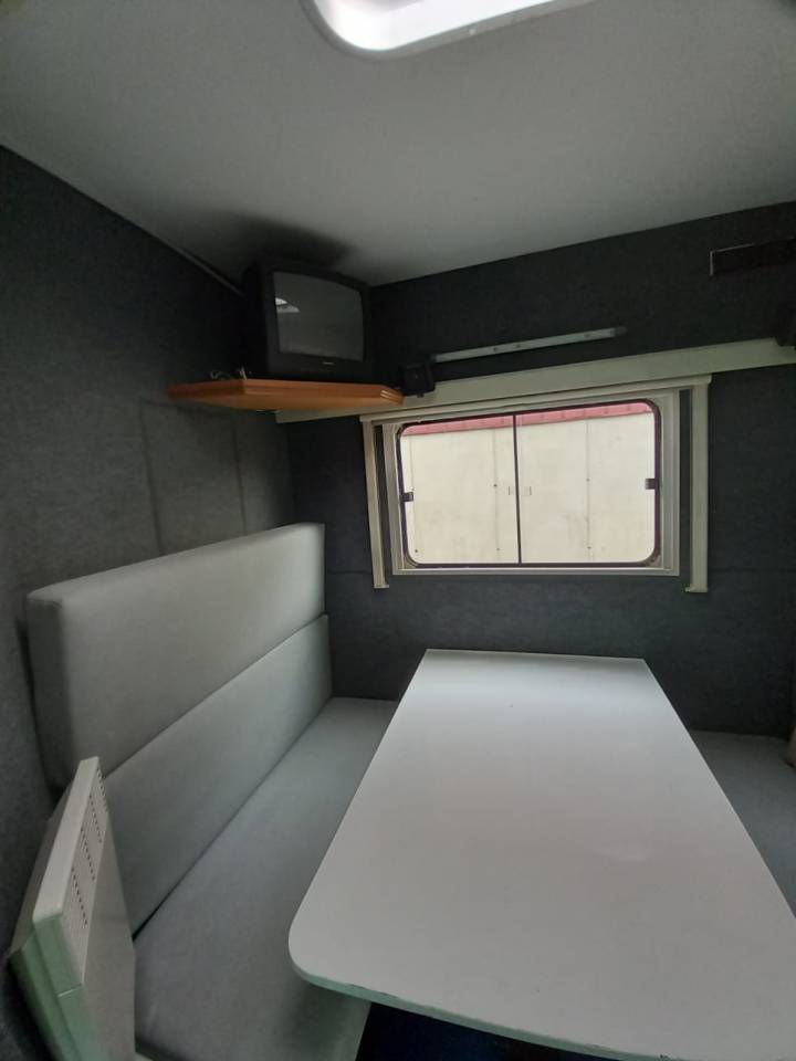 Camion per Cavalli Volvo FL 10 1989 Occasione