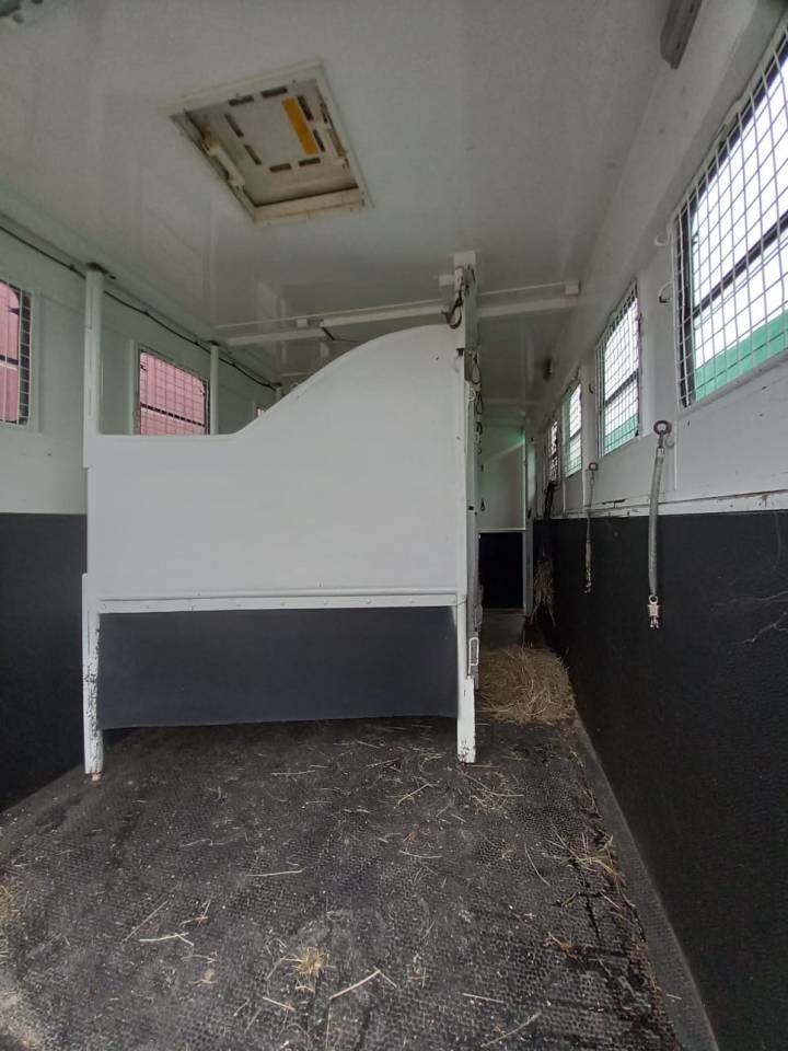 Camion per Cavalli Volvo FL 10 1989 Occasione