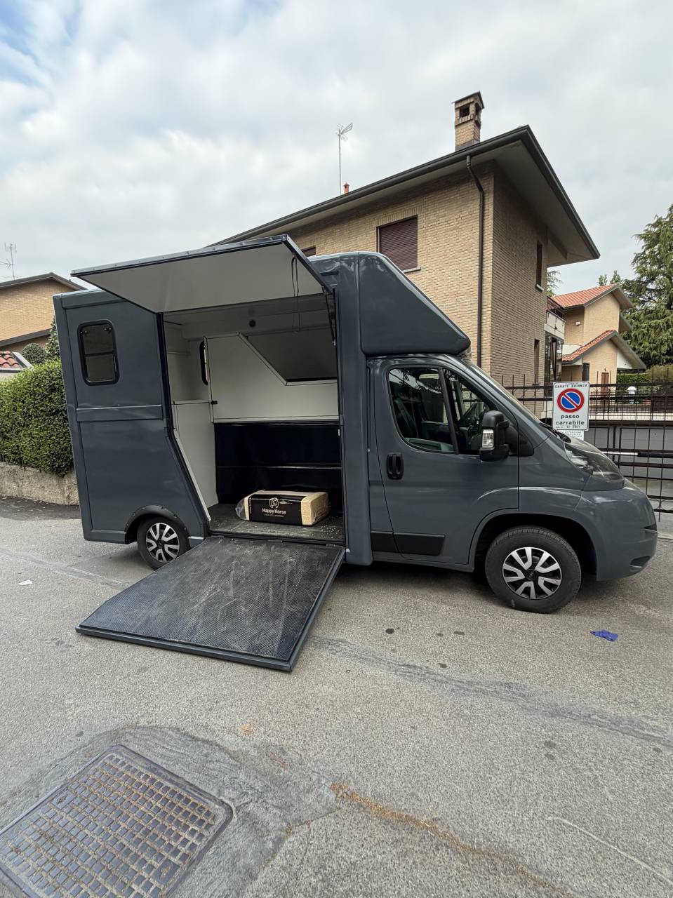 Can Trasporto Cavalli Ducato