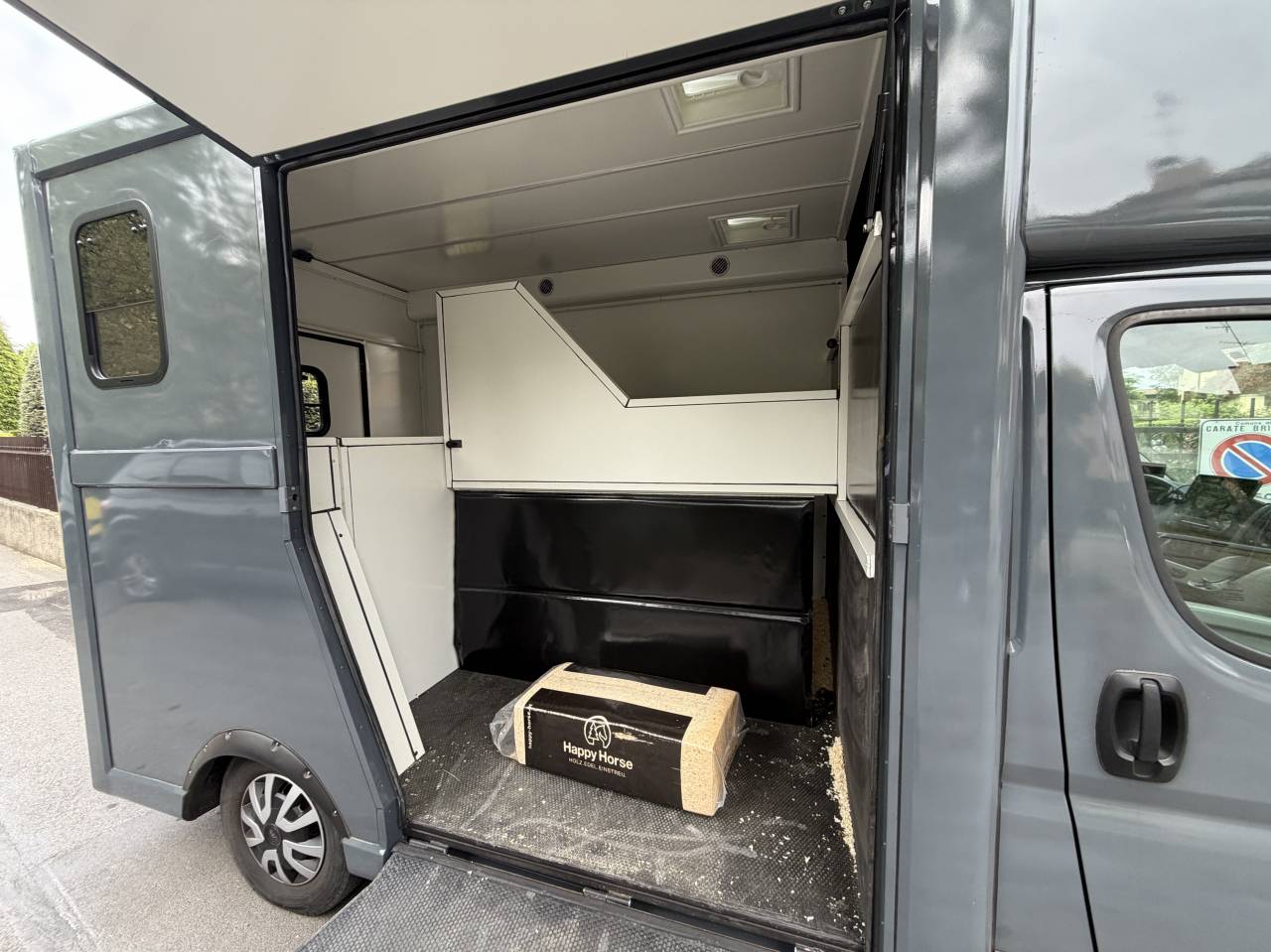 Can Trasporto Cavalli Ducato