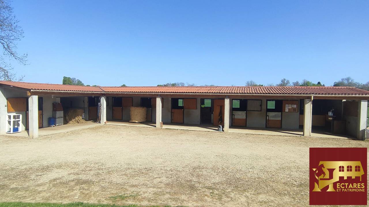 Scuderia per proprietari In vendita Is&egrave;re