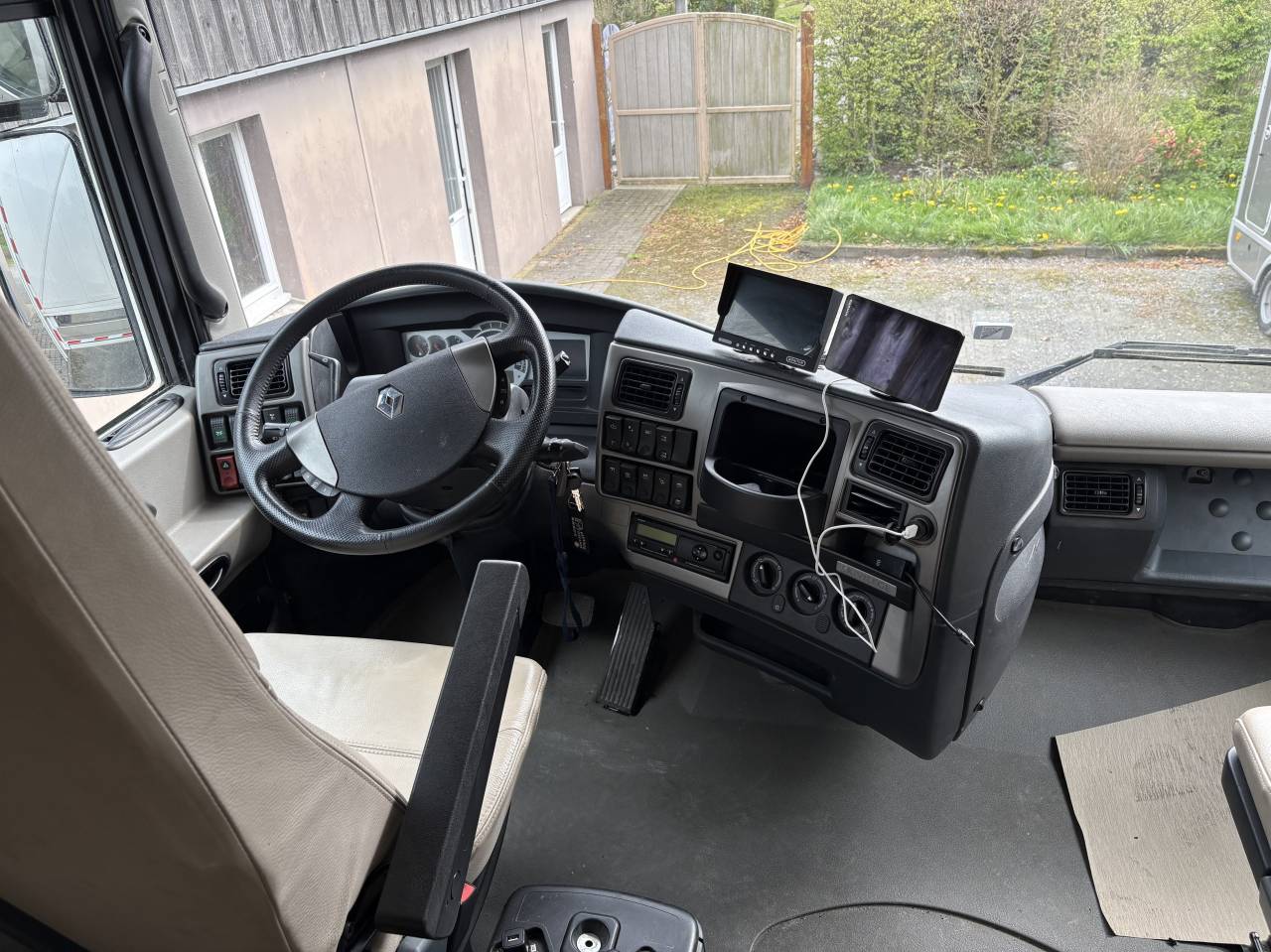 Camion per Cavalli Renault MAGNUM STX 2011 Occasione