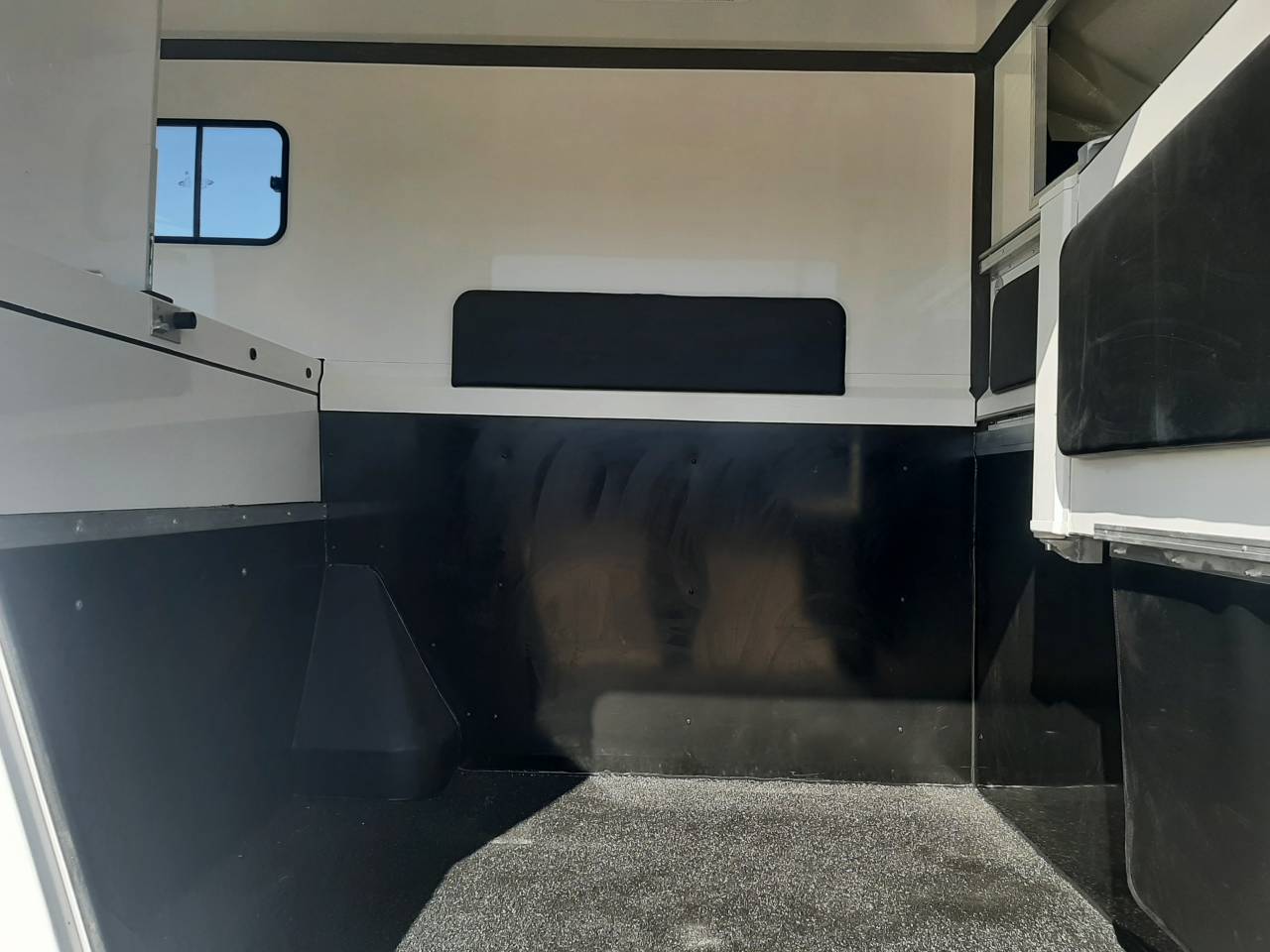 Van per Cavalli Renault Master 2023 Occasione
