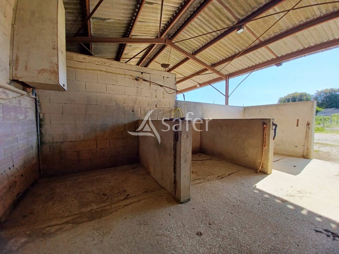 Propriet&agrave; equestre In vendita Charente