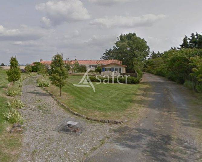 Propriet&agrave; equestre In vendita Vend&eacute;e