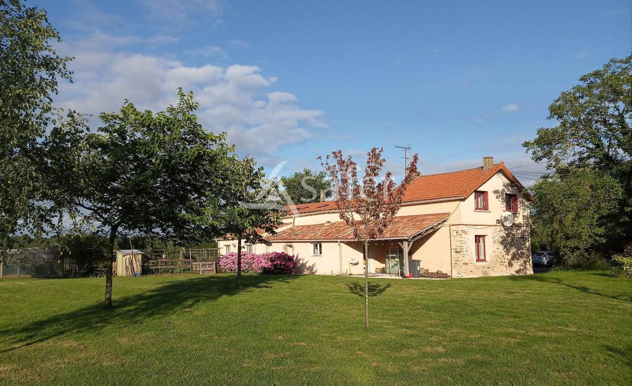 Propriet&agrave; rurale In vendita Vend&eacute;e