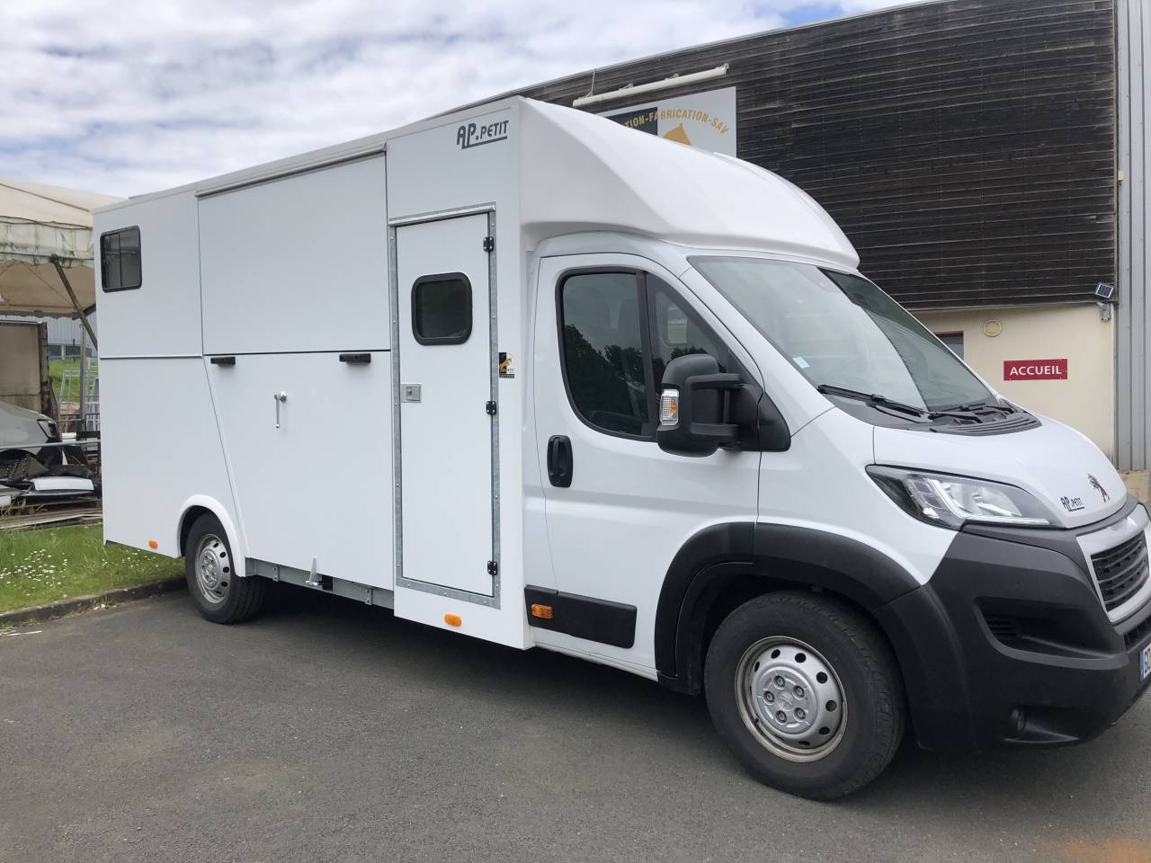 Van per Cavalli AP Petit Peugeot Boxer L4  2020 Nuovo