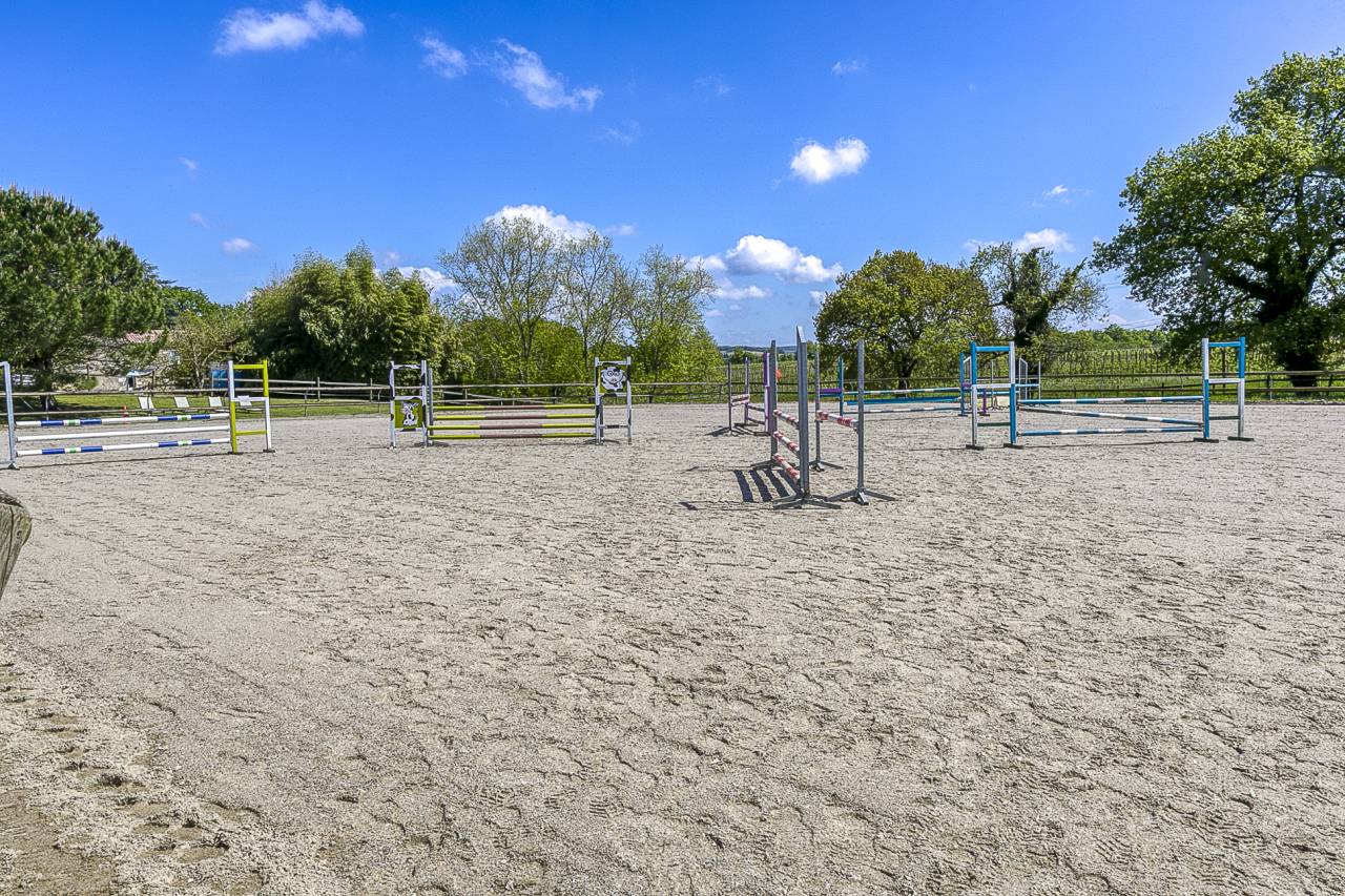 Propriet&agrave; equestre In vendita Gers