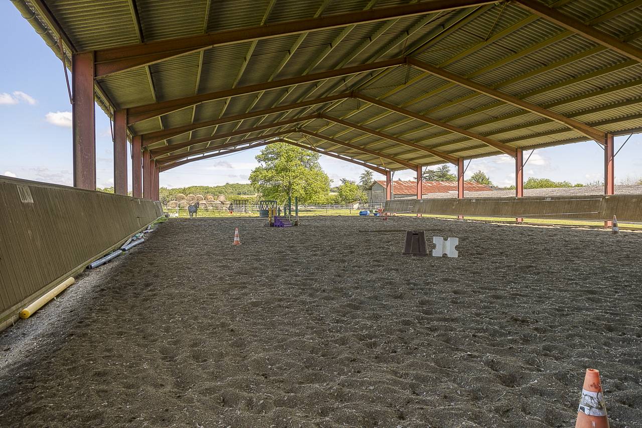 Propriet&agrave; equestre In vendita Gers